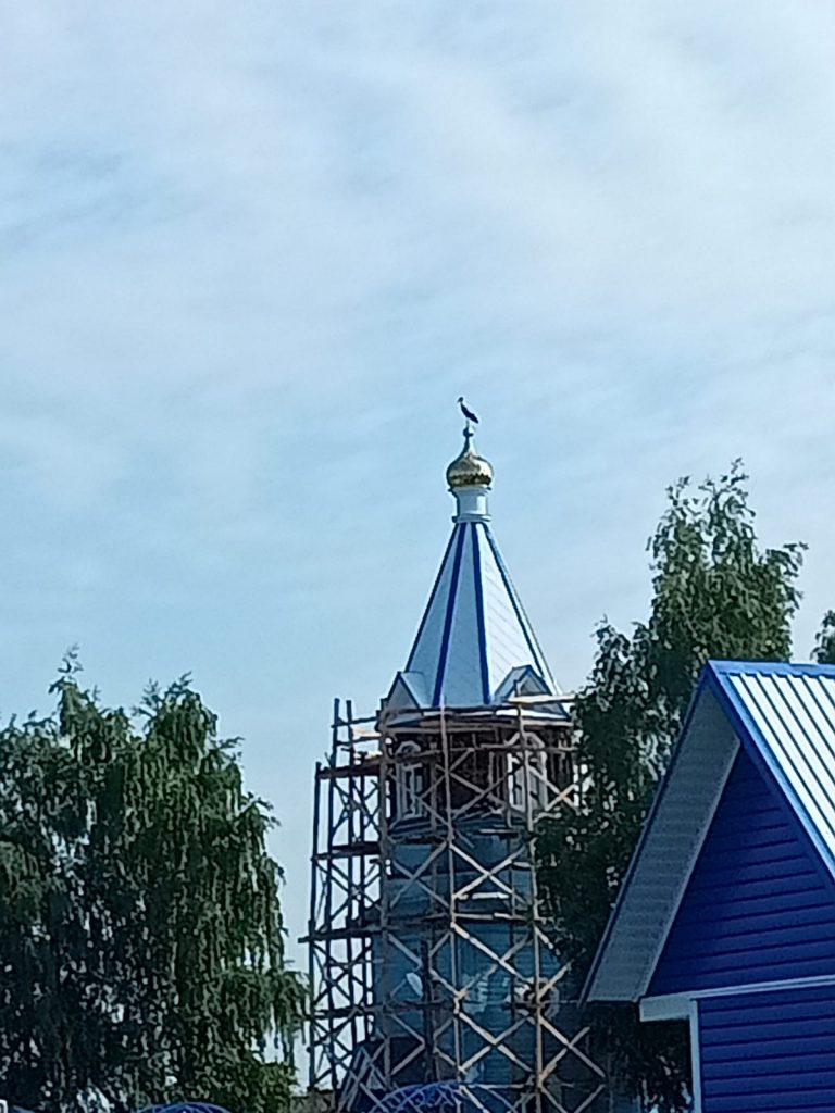 Новый этап возрождения храма Архангела Михаила в Малых Ясырках! На металл для кровли колокольни