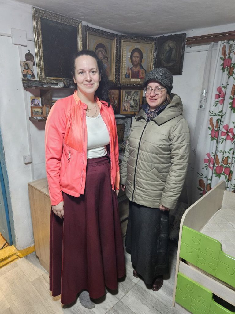 Сотрудники Фонда посетили подопечный храм Архангела Михаила в Малых Ясырках