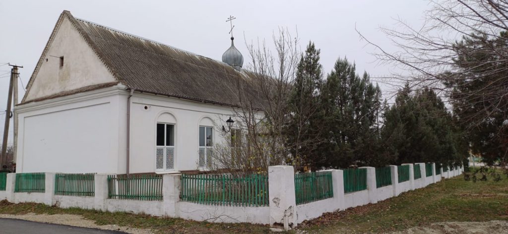 Поможем жителям села Садовое в Крыму отремонтировать храм Великомученика Димитрия Солунского!