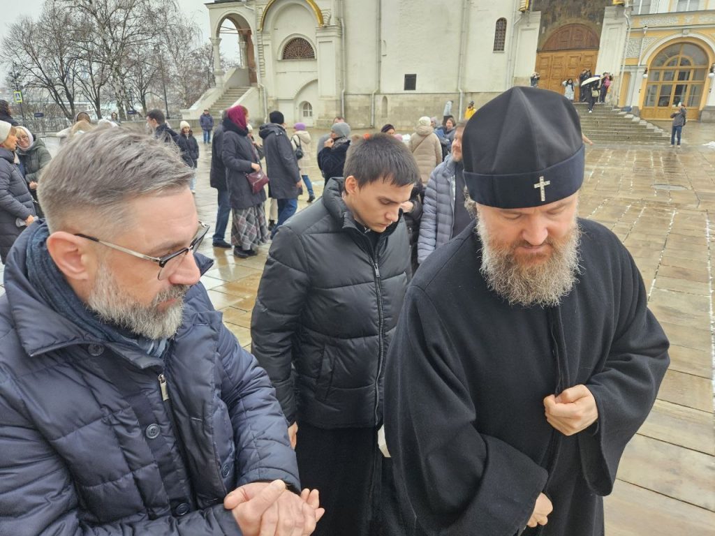 Команда Фонда Архангела Михаила отметила его 15-летие молитвой за всех, кто помогает, в Архангельском соборе