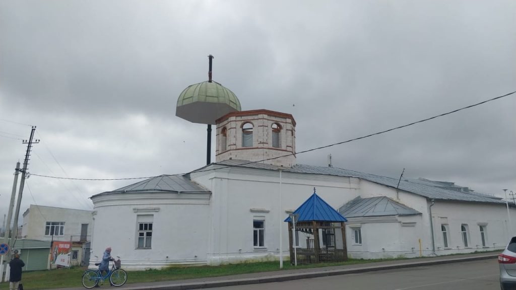 На храм Архангела Михаила в Гавриловом Посаде смонтировали свод!