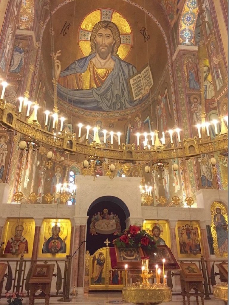 Завершен сбор на обновление убранства храма Покрова в Ясеневе