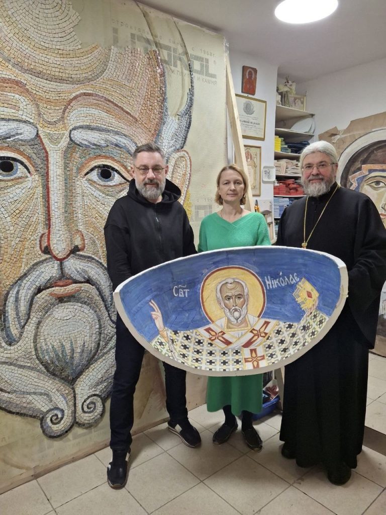 Встреча в мастерской мозаичиста. Подготовка к монтажу панно свт. Николая