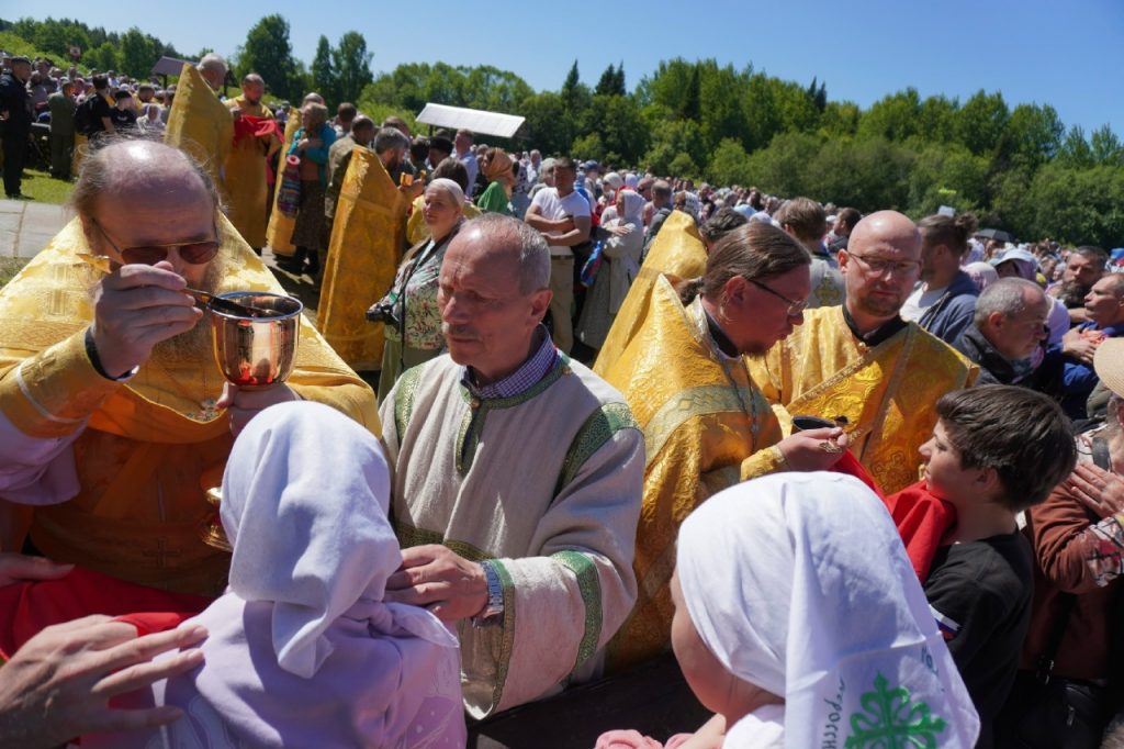 Икона Свт. Николая освящена. Фонд принял участие в Великорецком крестном ходе и торжествах